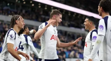 إيفرتون يسقط على ملعبه أمام توتنهام للمرة الأولى في تاريخ الدوري الإنجليزي